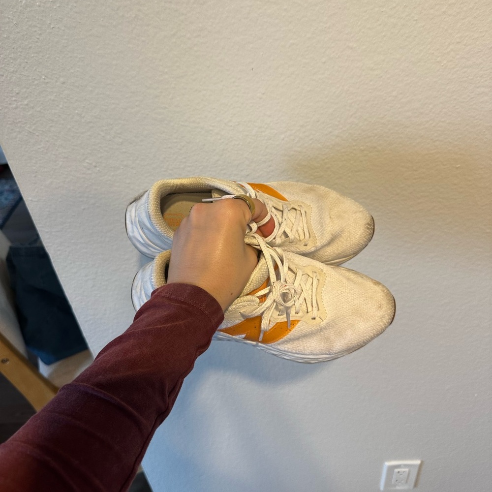 New Balance sneakers - Picture 3 of 3